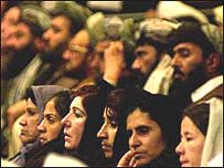 آقای مجددی گفت که فيصله های لويه جرگه با اکثريت آراء خواهد بود