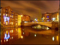 Adrian Wilson: Leeds Bridge