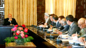 وړاندې تر دې حکومت نه شو کولی په ډېرو اقتصادي مسايلو کې مداخله وکړي.