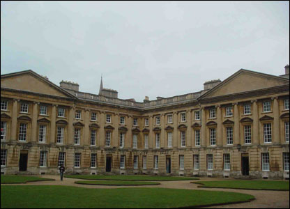 牛津大学Christ church 学院。