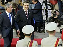 राष्ट्रपति बुश और जॉर्जिया के राष्ट्रपति मिखाइल साकशविली 