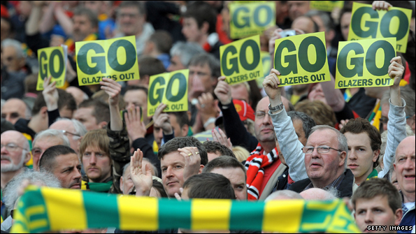 Manchester United fans continue to protest about Malcolm Glazer's ownership of the club