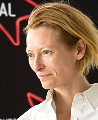 苏格兰女演员泰达·史云顿