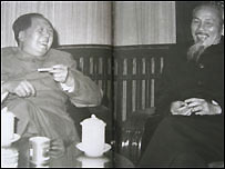 Chủ tịch Hồ Chí Minh gặp Chủ tịch Mao Trạch Đông