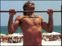 Brasileiro na praia de Copacabana