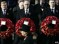 British politicians honour those killed in war