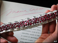 Jóia que pertenceu à cantora de ópera Maria Callas