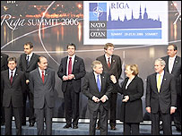 سران ناتو در پايان نشست ريگا