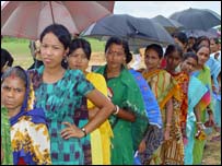 मतदाताओं की कतार