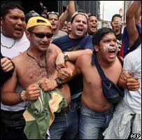 Estudantes durante passeata na Venezuela