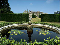 Lytes Cary Manor, fountain