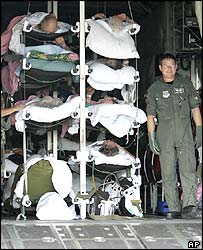 بيماران تحت مراقبت های ويژه توسط هواپيمای نظامی از جنوب فلوريدا تخليه می شوند