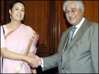 پاکستان اور بھارت کے حکام