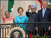 मनमोहन सिंह और जॉर्ज बुश 