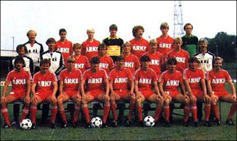 Billy Ashcroft in a Twente Enschende team photo