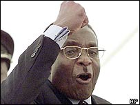 رابرت موگابه رييس جمهوری زيمبابون