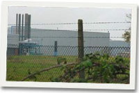 Y parc diwydiannol lle y bwriedir i'r llosgydd gael ei adeiladu