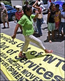 Một số quốc gia nghèo lo lắng về việc phải mở cửa thị trường thêm nữa.