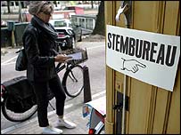 Volební místnost v Amsterodamu