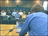 大学生对教师形象不满