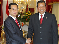 Thủ tướng Nguyễn Tấn Dũng và tổng thống Indosenia, Susilo Bambang Yudhoyono