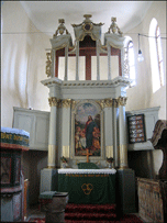 Altarul bisericii din Viscri