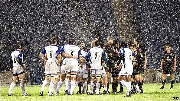 Edinburgh take on Bath in December in the snow