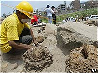 Escavação no lugar onde foi encontrada a múmia