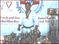 اوومه سټوډيو 