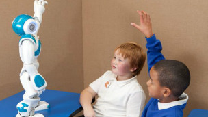 研究发现，自闭症患儿更容易和机器人相处、交流