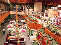 Một siêu thị ở khu Little Saigon