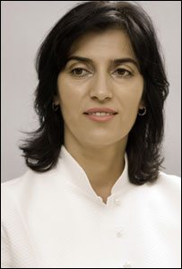 Teuta Topi, Zonjë e Parë, Shqipëri