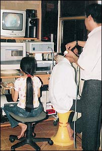 O médico vietnamita passou dois anos desenvolvendo o endoscópio 