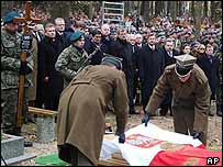 Ховають польського солдата