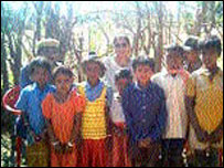 स्कूल के ज़्यादातर छात्र आदिवासी हैं