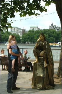 Một góc London bên bờ sông Thames