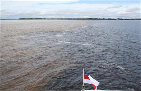 Confluenta Rio Negro- Amazon