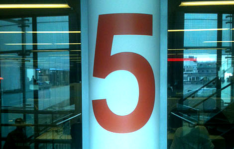 A picture of the number 5 on the fifth floor of New Broadcasting House