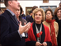 Dona Marisa durante visita a Tate Modern