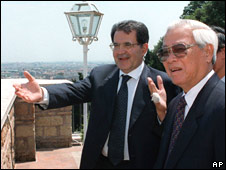 Ông Kiệt được ông Romano Prodi, cựu chủ tịch Uỷ hội châu Âu và cựu Thủ tướng Ý, đón tiếp trong một lần đến Rome