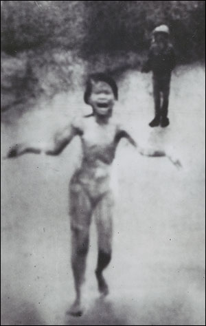 Whitney Museum of American Art, New York;Purchase, with funds from the Photography Committee 99.30.1; Art(c)Vik Muniz/Licensed by VAGA, New York, N.Y.