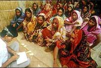 Banc Grameen - bethyciadau i'r tlawd