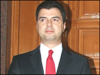 Ministri i Jashtëm shqiptar Lulëzim Basha