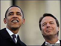 Barack Obama (dir.) e John Edwards