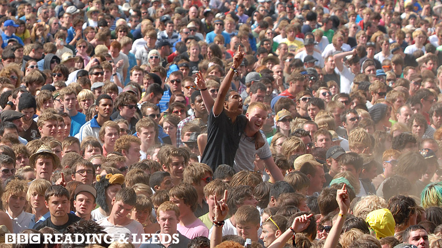 Reading Saturday's Crowd