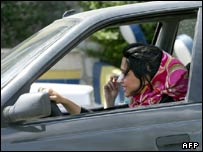 دخترها در پياده رو