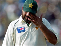 انیس سو ستاسی کے میچ میں اقبال قاسم اور توصیف نے نو نو وکٹیں حاصل کی تھیں