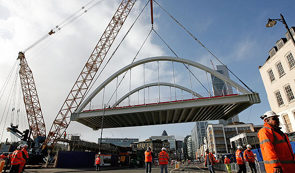 Lowering of Shoreditch High Street Bridge for East London line
