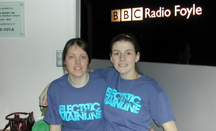 Photo: Aideen Gill (l) and Corina McIntosh, model the new Electric Mainline t-shirts.