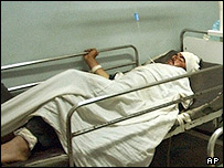 کارمند مجروح يونيسف در بيمارستان هرات